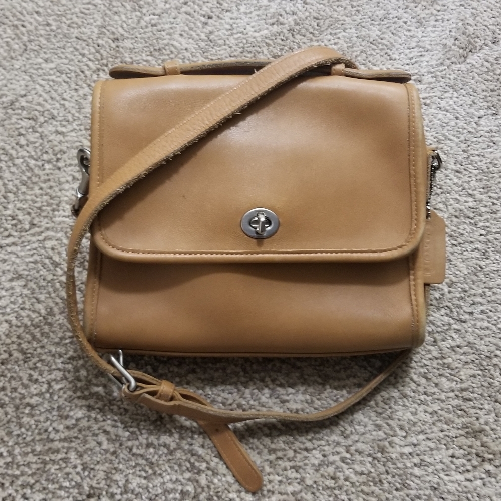 COACH Court Leather Bag
